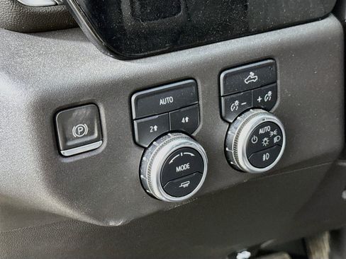 Used 2024 GMC Sierra 1500 Elevation AWD/4WD image 13