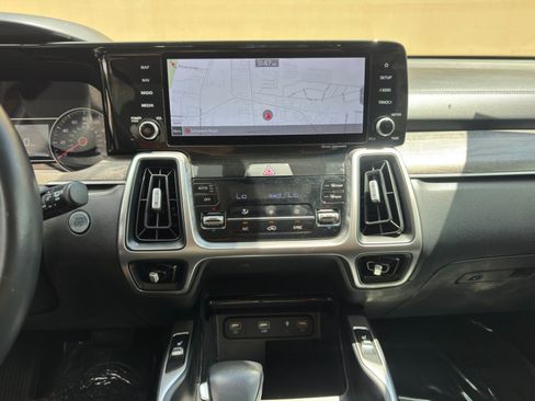 Used 2022 Kia Sorento S w/ Panoramic Sunroof Package AWD/4WD image 23