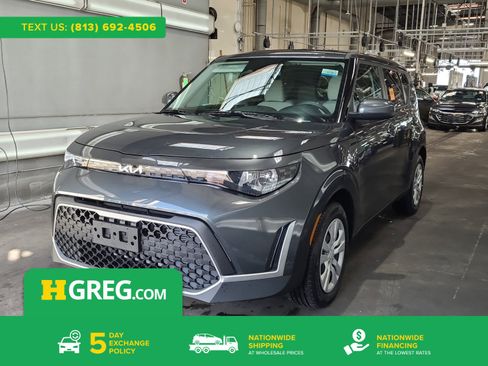 Used 2025 Kia Soul LX FWD image 1