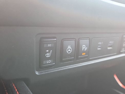 Used 2026 Nissan Frontier PRO-4X AWD/4WD image 33