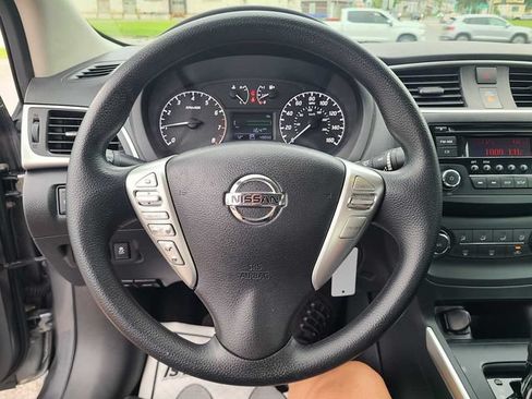 Used 2017 Nissan Sentra S FWD image 27