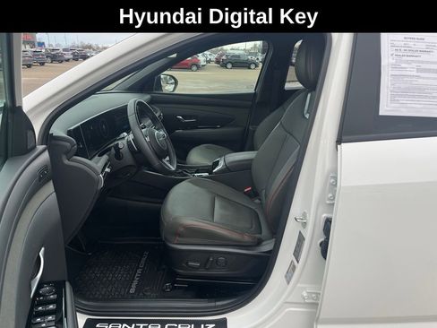 Used 2025 Hyundai Santa Cruz Limited image 12