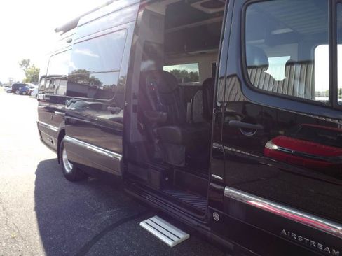 Used 2014 Mercedes-Benz Sprinter 3500 image 17