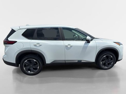 Used 2024 Nissan Rogue SV FWD image 7