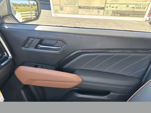 New 2026 GMC Canyon AT4 image 27