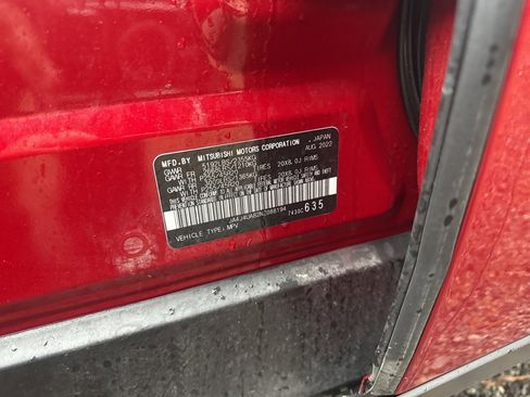 Used 2022 Mitsubishi Outlander SE image 13