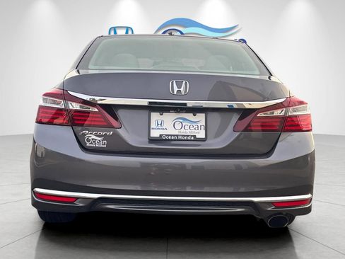 Used 2017 Honda Accord EX-L image 4