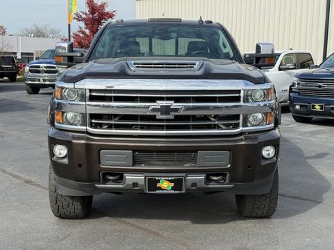 Used 2018 Chevrolet Silverado 2500 High Country image 3
