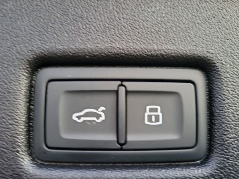 New 2025 Audi Q5 Premium Plus image 9