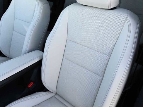 New 2026 BMW X1 xDrive28i w/ Technology Package image 6