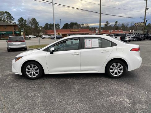 Used 2024 Toyota Corolla LE image 8