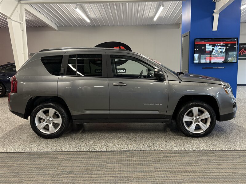 Used 2014 Jeep Compass Sport w/ Power Value Group FWD image 9