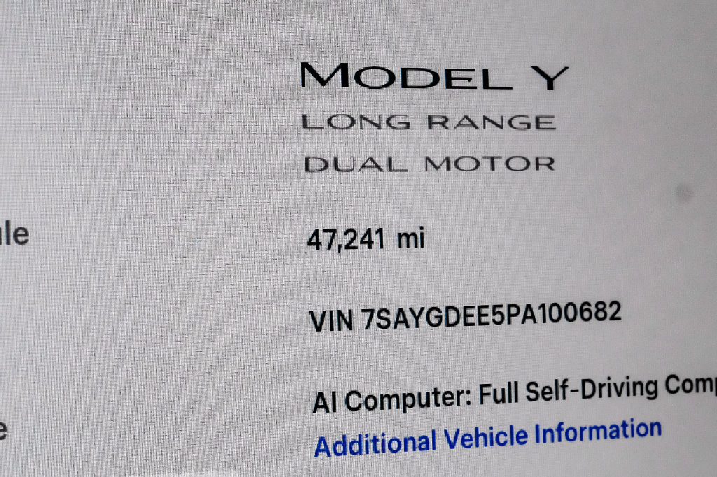 Used 2023 Tesla Model Y Long Range AWD/4WD image 25