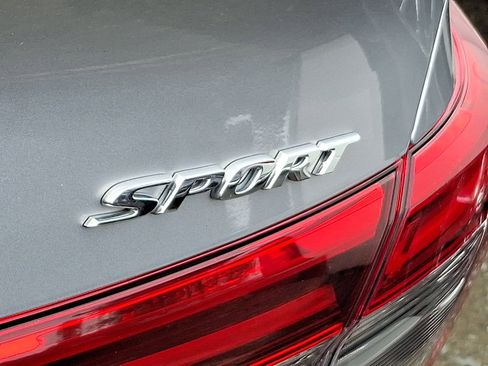 Used 2023 Honda Civic Sport image 7