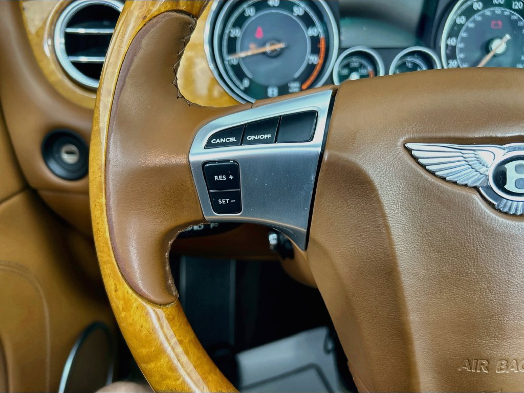 Used 2012 Bentley Continental GT AWD/4WD image 19