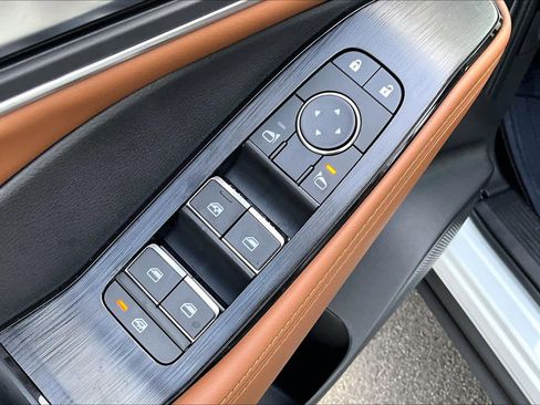 New 2026 Nissan Rogue Platinum image 19