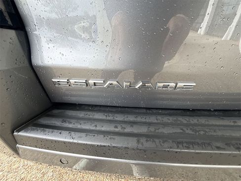 Certified 2020 Cadillac Escalade Luxury w/ Escalade Sport Edition image 32