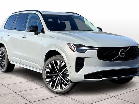 New 2026 Volvo XC90 B6 Ultra w/ Protection Package image 2