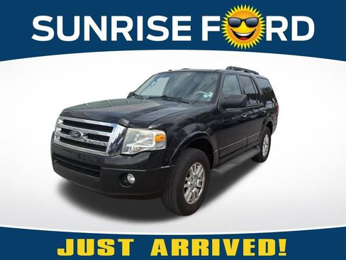 Used 2014 Ford Expedition XLT image 1