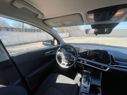 Used 2025 Kia Sportage LX image 33