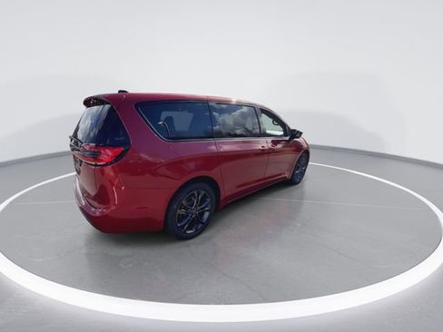 New 2026 Chrysler Pacifica Select FWD image 8