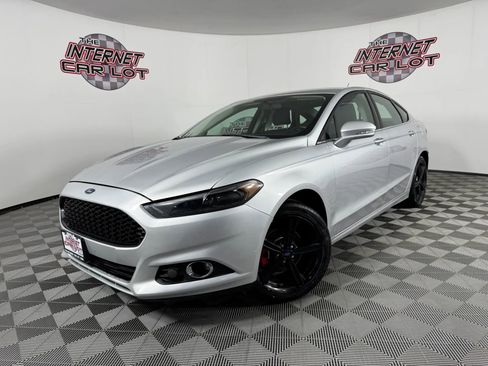Used 2016 Ford Fusion SE w/ Equipment Group 201A image 1