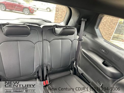 New 2026 Jeep Grand Cherokee L Limited AWD/4WD image 19