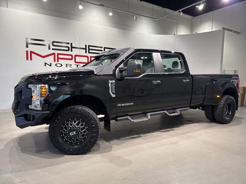 Used 2019 Ford F350 XL w/ Power Equipment Group image 7