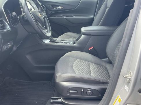 Used 2018 Chevrolet Equinox LT FWD image 18