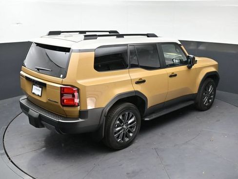 Used 2026 Toyota Land Cruiser w/ Premium Package AWD/4WD image 31