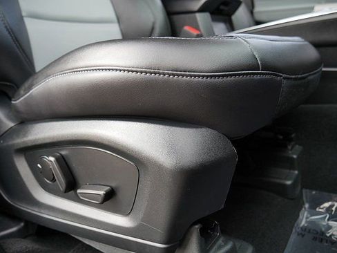 Used 2023 Ford Explorer XLT w/ Equipment Group 202A image 56