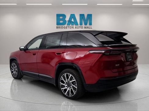 New 2025 Jeep Wagoneer Limited image 5