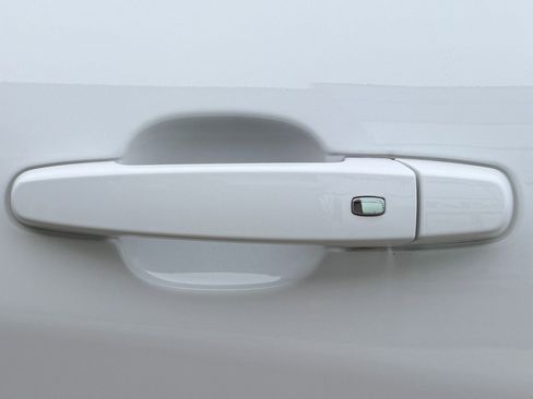 Used 2023 Chevrolet Equinox RS image 9