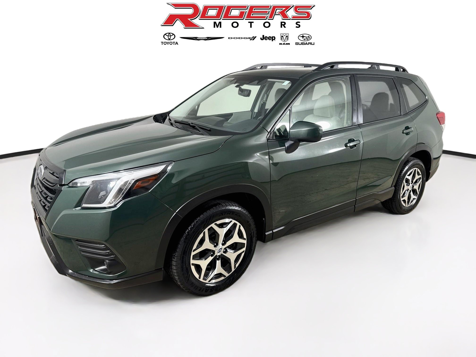 Certified 2024 Subaru Forester Premium AWD/4WD image 3