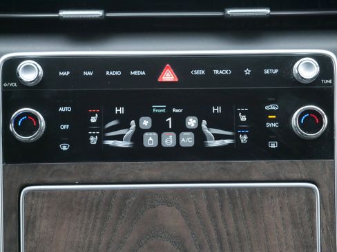 Certified 2025 Genesis GV80 3.5T Prestige image 64