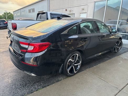 Used 2018 Honda Accord Sport image 5