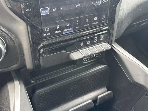 Used 2023 RAM 1500 Big Horn AWD/4WD image 29