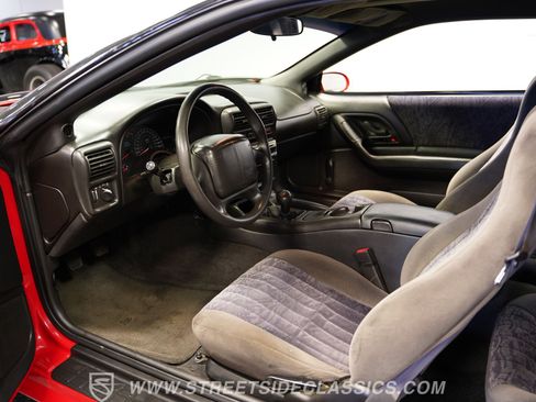 Used 2001 Chevrolet Camaro Z28 RWD image 4