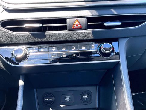 Used 2023 Hyundai Sonata SE FWD image 34