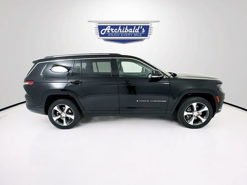 Used 2023 Jeep Grand Cherokee L Limited AWD/4WD image 9