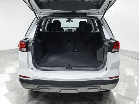 Used 2024 Chevrolet Equinox LS FWD image 6