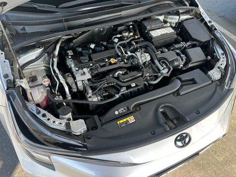 Used 2025 Toyota Corolla SE w/ Convenience Package FWD image 27