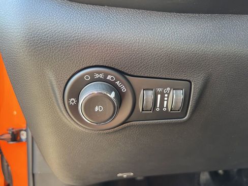 New 2026 Jeep Compass Limited w/ Sun, Sound & Navigation Group AWD/4WD image 11