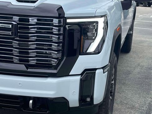 New 2026 GMC Sierra 2500 Denali Ultimate w/ Max Trailering Package AWD/4WD image 9