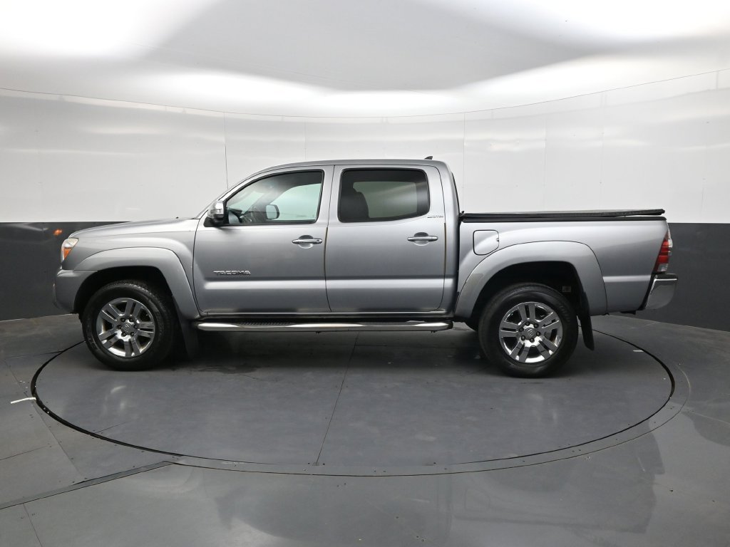 Used 2015 Toyota Tacoma 4x4 Double Cab w/ Limited Package image 7