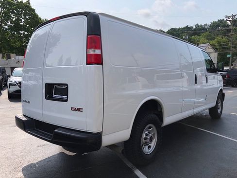 Used 2023 GMC Savana 2500 Extended w/ Driver Convenience Package RWD image 6