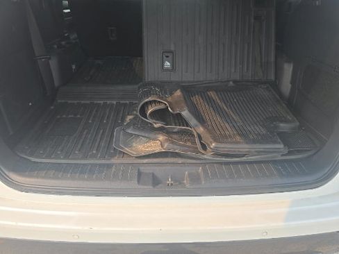Used 2023 Toyota Highlander Limited AWD/4WD image 15