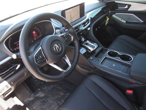 Certified 2025 Acura MDX FWD image 18