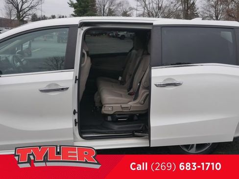 Used 2018 Honda Odyssey Touring image 21