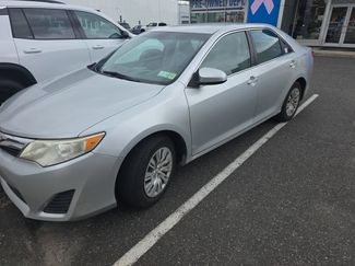 Used 2014 Toyota Camry LE FWD video 1